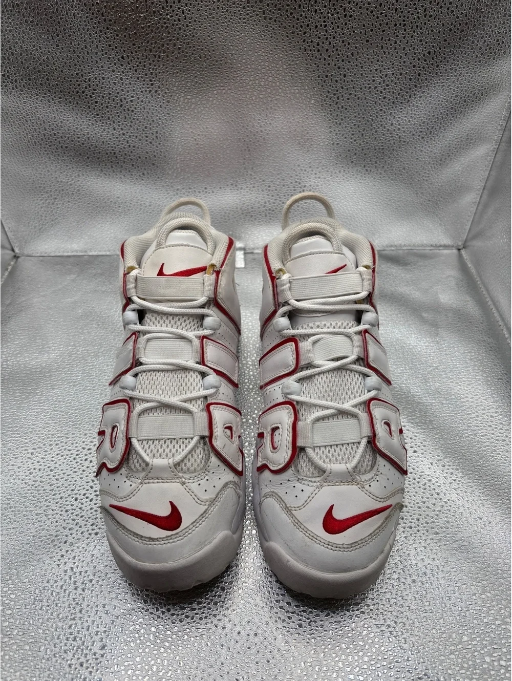 Nike air more uptempo whit varsity red outline GS